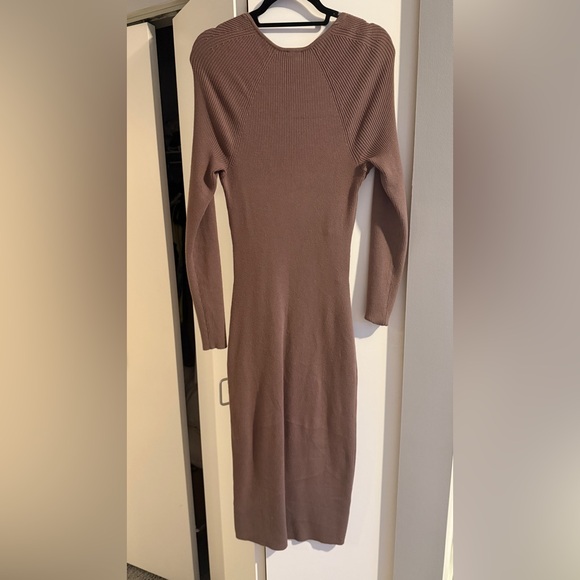 Abercrombie & Fitch Ribbed Sweater Midi Dress — L (Tall) - Picture 3 of 5